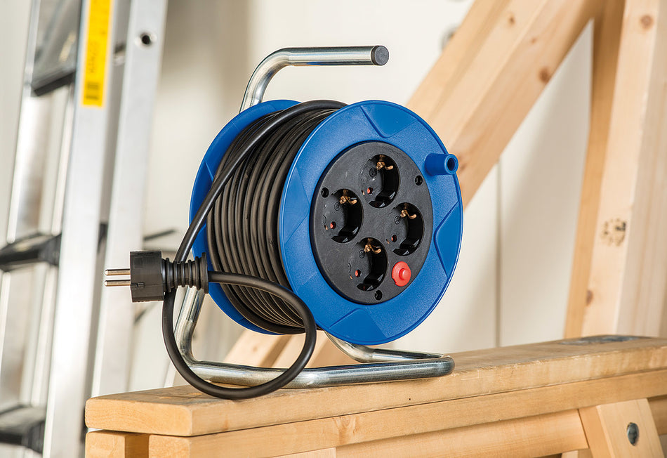 Brennenstuhl Kabeltrommel AK180 bl,15m H05VV-F3G1,5